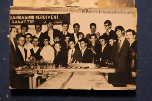“Meslek Öğrenen Bir Kuşağın Portresi” Pratik Sanat Okulu’ndan Bir Hatıra - Fotoğraf 2