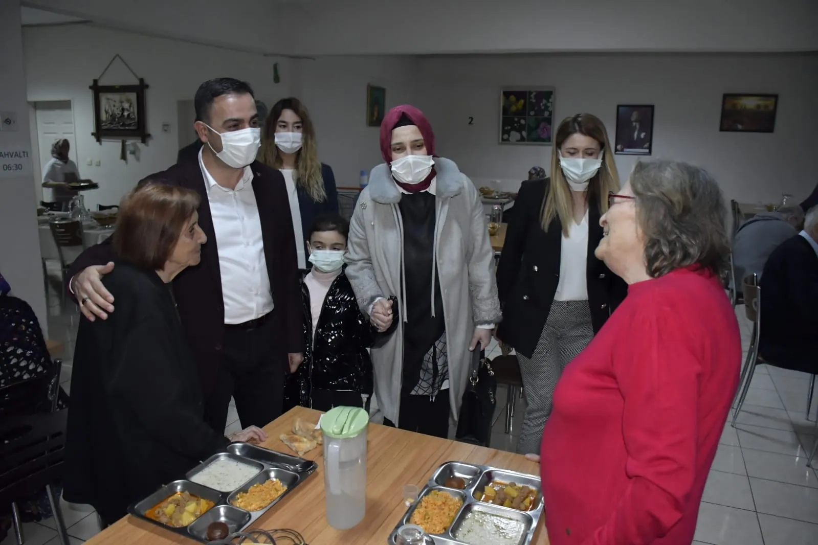 Biga Belediyesi Huzurevi’nde İftar Verdi