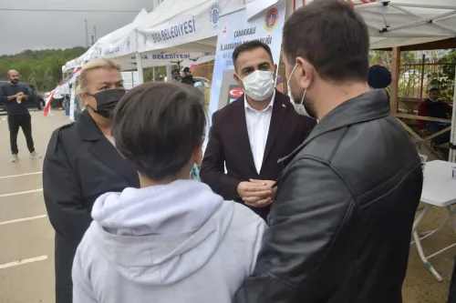 Biga Belediyesi Üniversite Öğrencileri İçin Stant Açtı