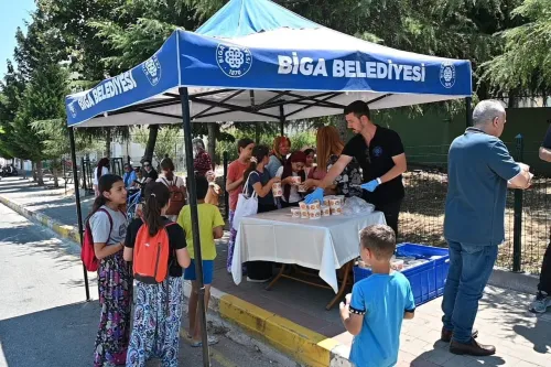 Biga Belediyesi'nden Tam Kadro Aşure İkramı