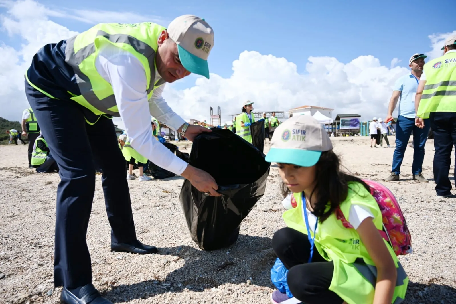 Biga İçin Fidanlar Dikildi, Sahiller Temizlendi