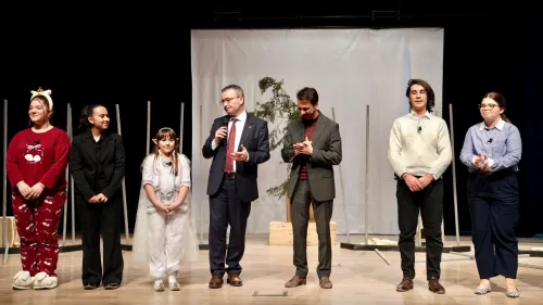 Başkan Alper Şen: “İlçe Tiyatromuzun Genç Yetenekleri Biga’nın Gururu Oldu” - Fotoğraf 15