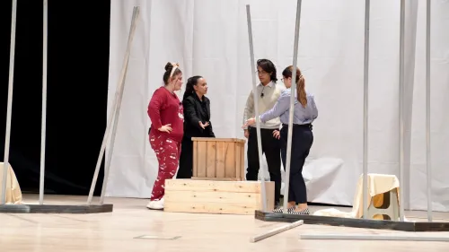 Başkan Alper Şen: “İlçe Tiyatromuzun Genç Yetenekleri Biga’nın Gururu Oldu” - Fotoğraf 17