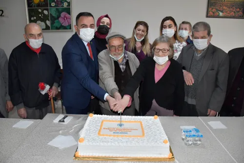 Başkan Erdoğan: Yaşlılarımızın Duası İşimizin Bereketidir - Fotoğraf 2