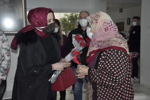 Başkan Erdoğan: Yaşlılarımızın Duası İşimizin Bereketidir - Fotoğraf 1