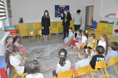 Başkan Erdoğan’dan Miniklere Süt Sürprizi - Fotoğraf 1