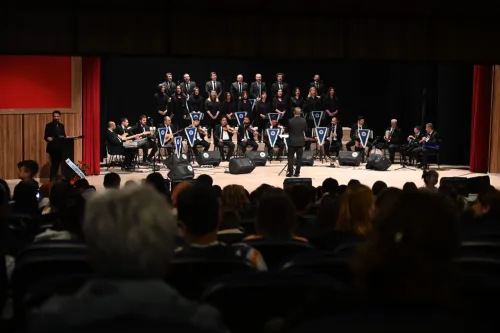 Belediye Korosu Türk Halk Müziği Konseri - Fotoğraf 5