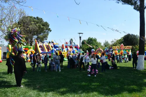 Biga Belediyesi 23 Nisan Şenliğinde Çocuklar Doyasıya Eğlendi - Fotoğraf 3