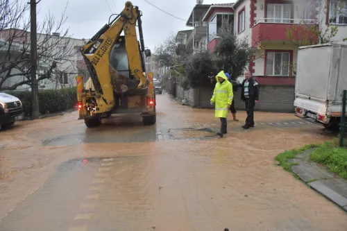 Biga Belediyesi Ekipleri Canla Başla Müdahale Etti - Fotoğraf 2