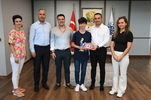 Biga Belediyesi LGS’de Başarılı Olan Öğrencileri Ödüllendirdi - Fotoğraf 2