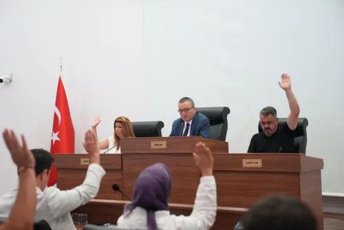 Biga Belediyesi Meclisi Eylül 2025 Olağan Birleşimi Belediye Başkanımız Alper Şen başkanlığında gerçekleştirildi. - Fotoğraf 5