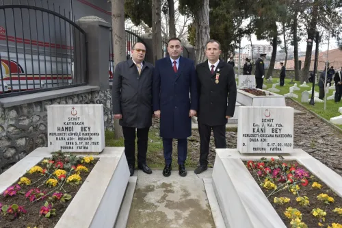Çanakkale Zaferi Çelenk Sunma Töreni ile Kutlandı - Fotoğraf 1