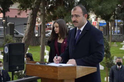 Çanakkale Zaferi Çelenk Sunma Töreni ile Kutlandı - Fotoğraf 3