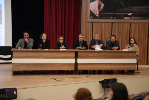 Çiçeklidede Meydanı’nın Geleceği İçin Biga’da Ortak Akıl Buluşması - Fotoğraf 19