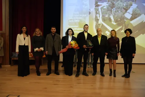 Çiçeklidede Meydanı’nın Geleceği İçin Biga’da Ortak Akıl Buluşması - Fotoğraf 11