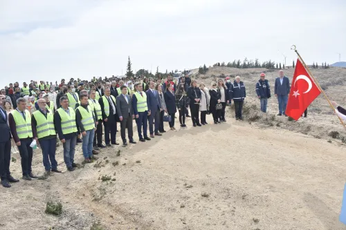 Fidanlar Toprakla Buluştu - Fotoğraf 3