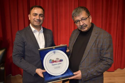 Hayati İnanç’ın Programına Yoğun İlgi - Fotoğraf 1