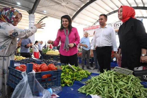 Milletvekili İskenderoğlu ve Başkan Erdoğan Pazar Yerini Gezdi - Fotoğraf 5