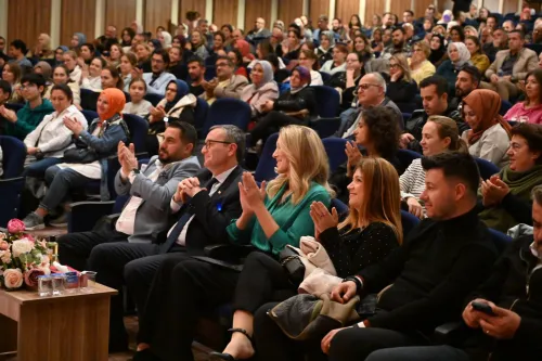 Prof. Dr. Üstün Dökmen’i Cumhuriyet Bayramı Etkinlikleri Kapsamında Bigalılarla Buluşturduk - Fotoğraf 3