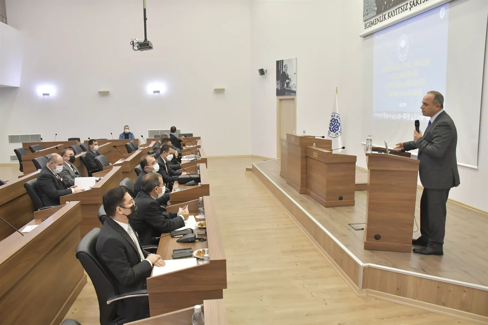 Hedef Sokak Hayvanları İçin Yaşam Merkezi Kurmak