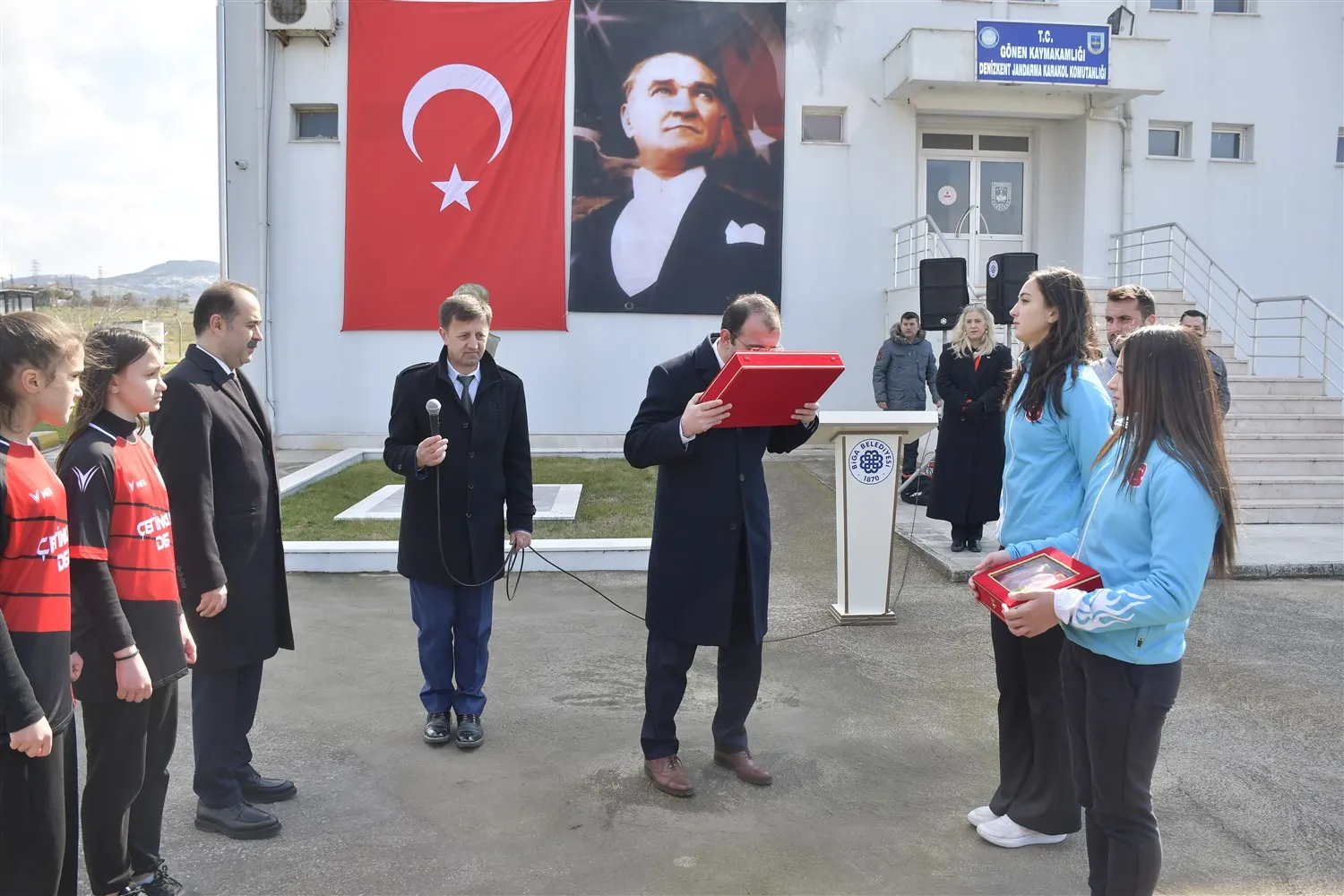 Kutsal Emanetler Denizkent’te Teslim Edildi