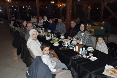 Meclis Üyeleri ve Aileleriyle İftarda Buluşuldu