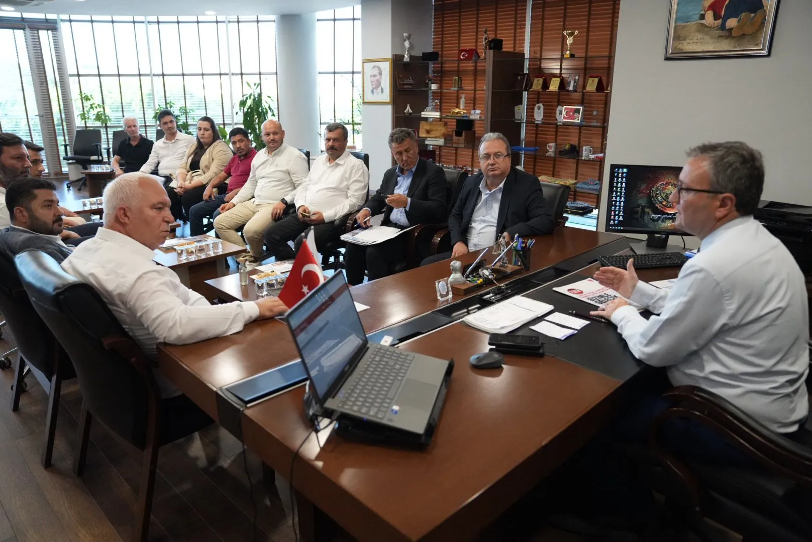 Nazik ziyaretleri ve değerli katkıları için kendilerine teşekkür ediyorum.